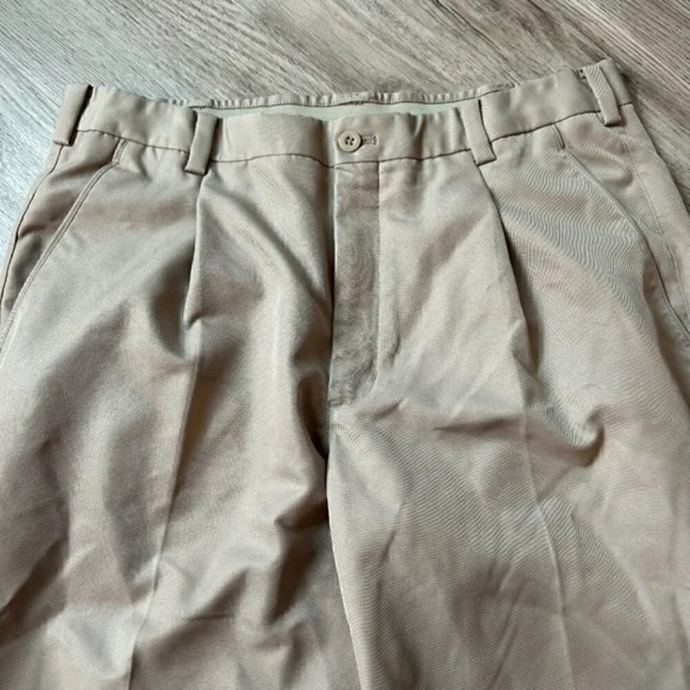 Nike Men's Golf Khaki Pants Size 34x32
